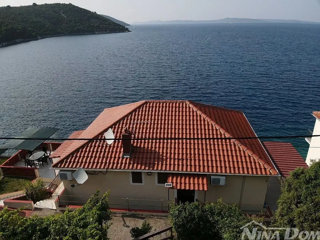 prvi red apartmanska kuća savar dugi otok - slika 11