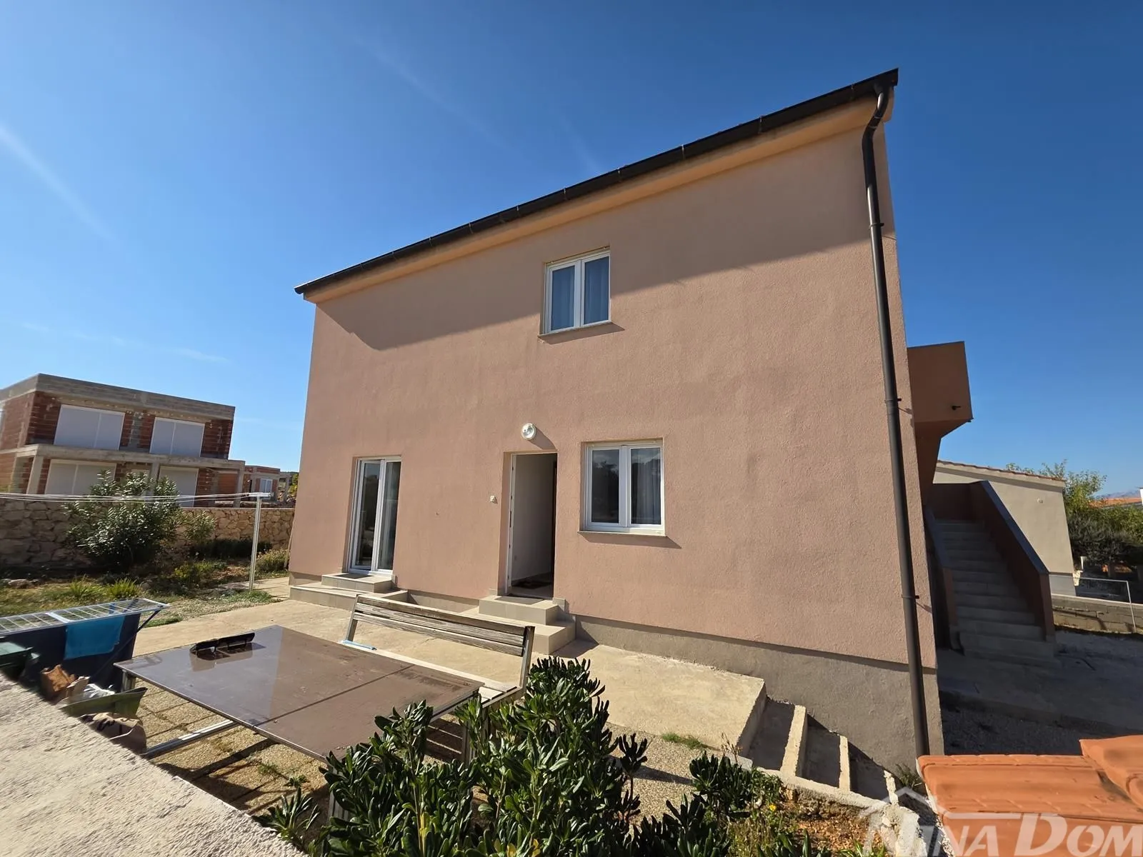prodaja apartmanska kuća ražanac - slika 18