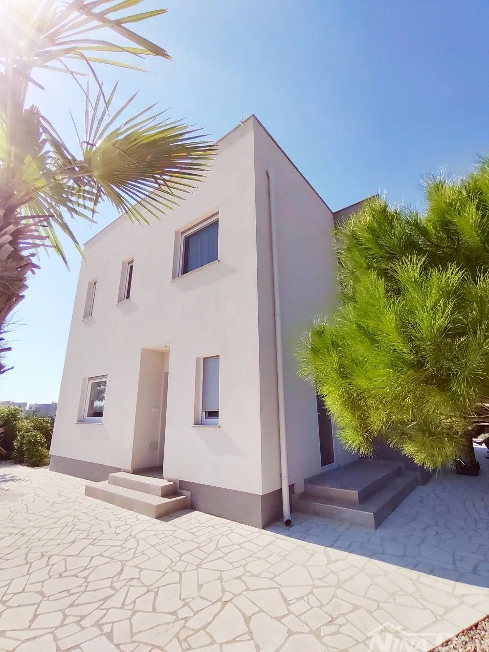 vila sa bazenom 130 metara do mora i plaže - slika 30