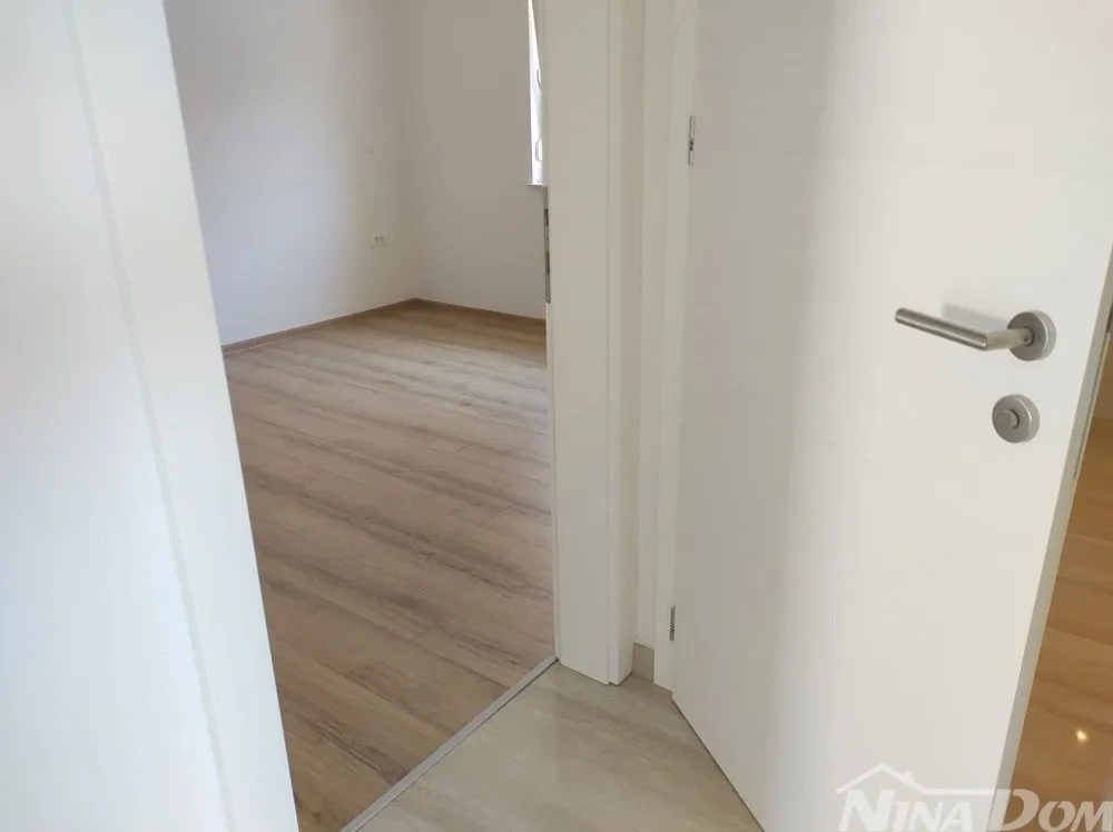 apartman na katu, centar otoka vira (voda i kanalizacija) - slika 8
