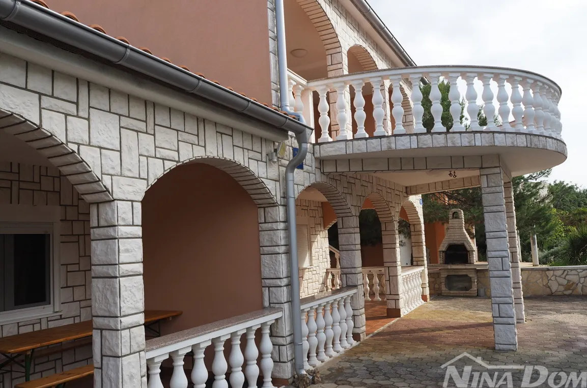 južna strana otoka vira, nekretnina s tri stambene jedinice - slika 2