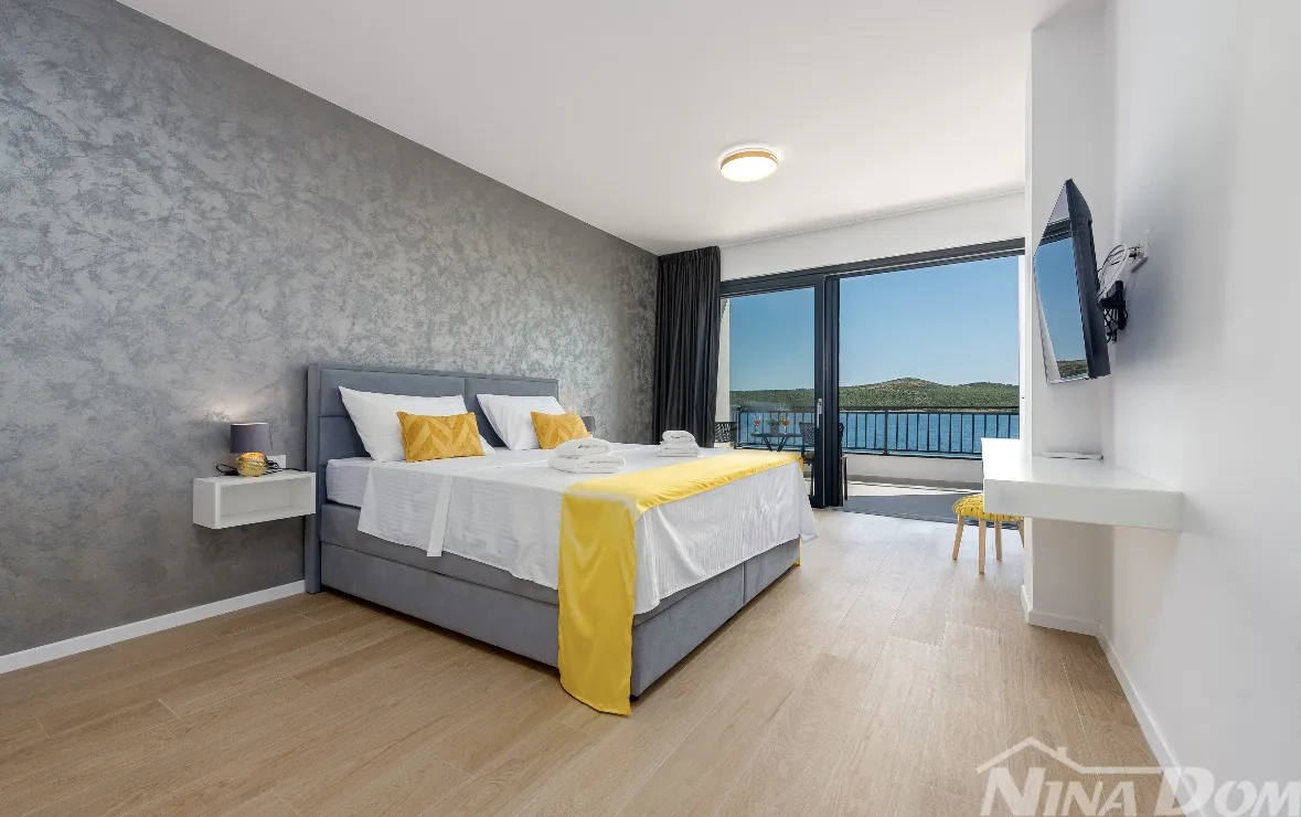 luksuzna villa u 1. redu do mora – posedarje, zadar - slika 12
