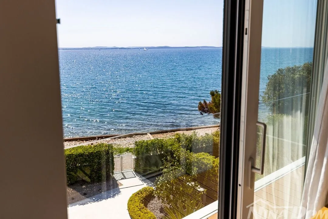 ekskluzivna luksuzna vila u 1. redu do mora zadar, dalmacija - slika 22