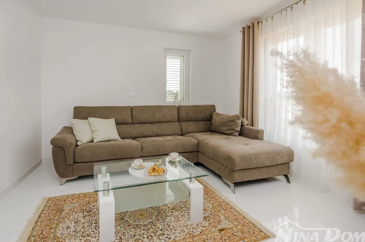 apartmanska kuća s tri stambene jedinice, kompletno opremljene. - slika 23