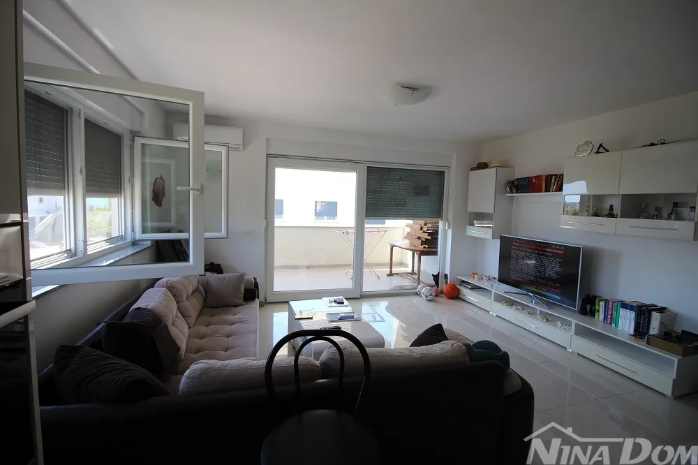 apartman na viru – 280m od plaže, uređen i useljiv! - slika 6