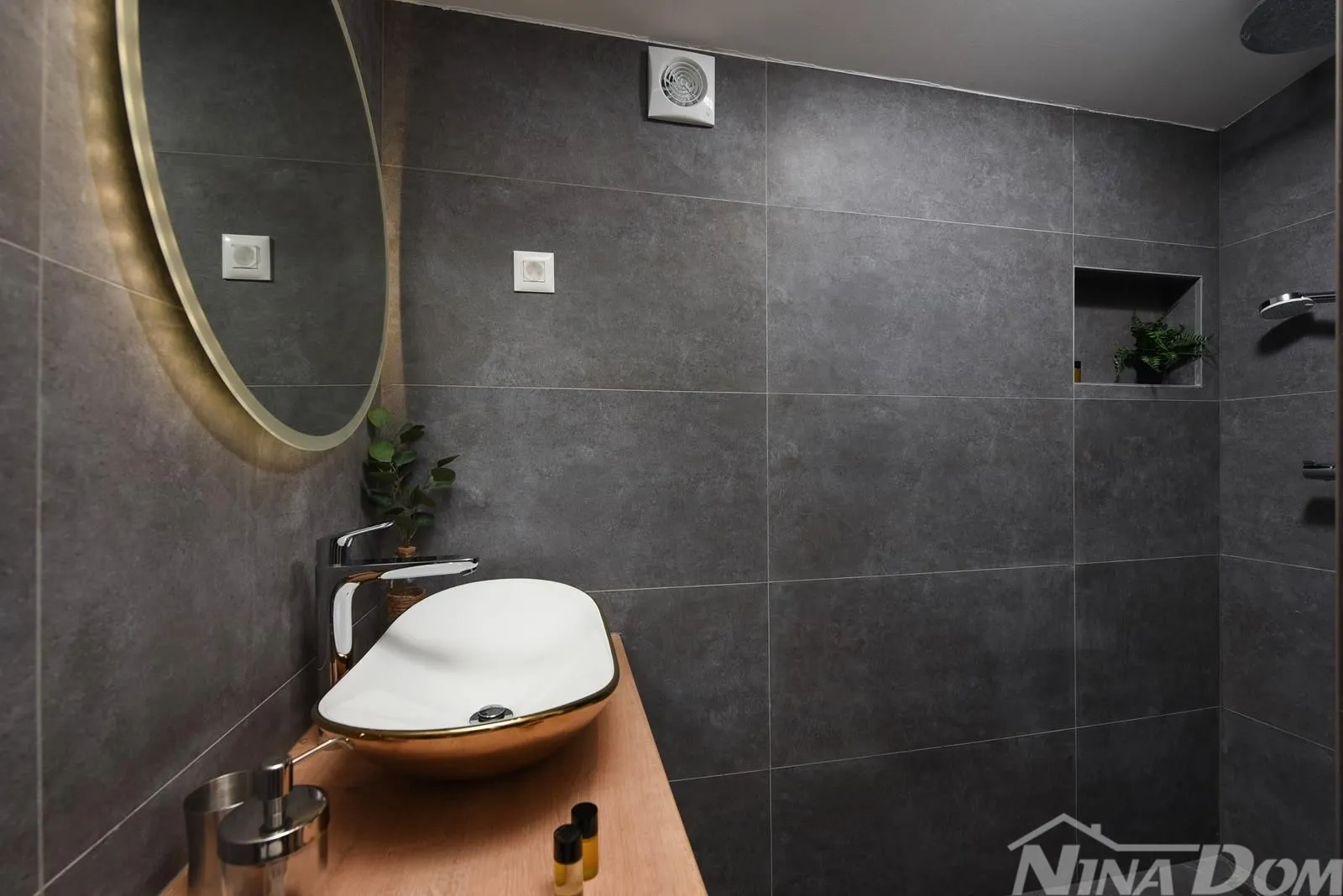 atraktivna villa sa panoramskim pogledom - slika 24