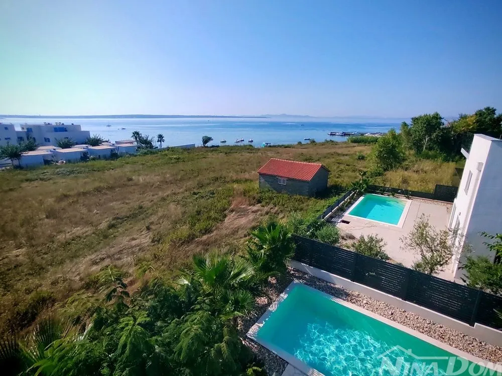 vila sa bazenom 130 metara do mora i plaže - slika 28