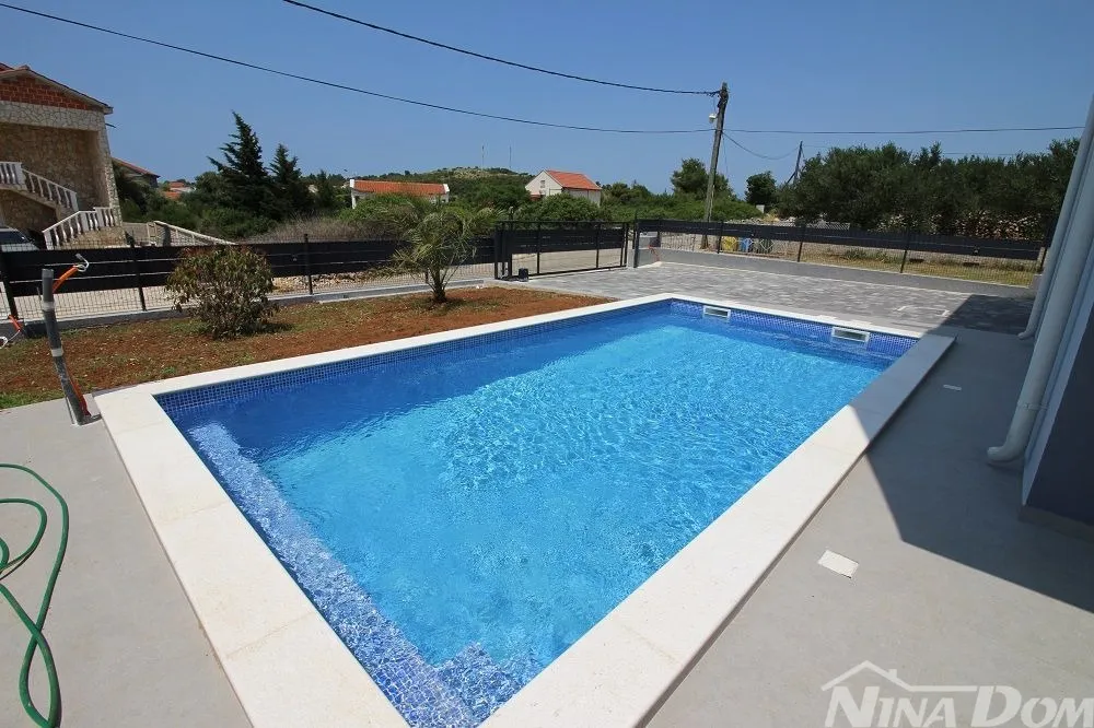 novogradnja , villa s bazenom - slika 26