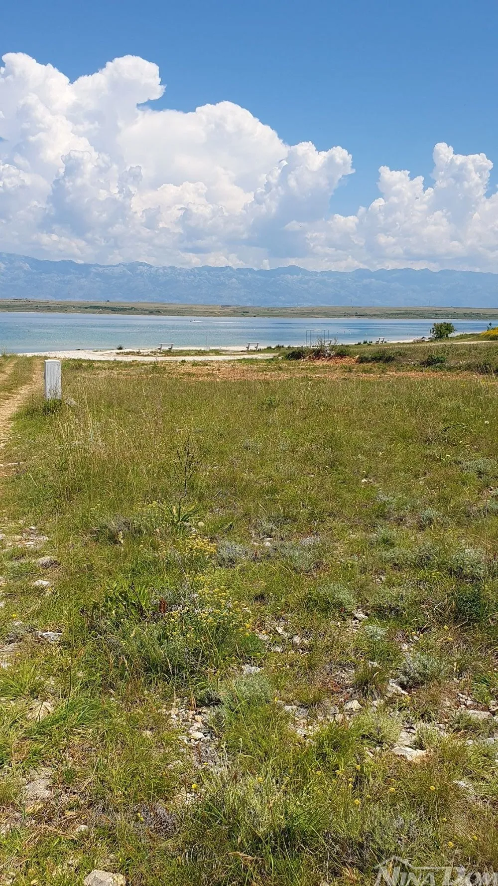 zemljište 300 m2, potrebna izrada upu a 70 met.do mora. - slika 3