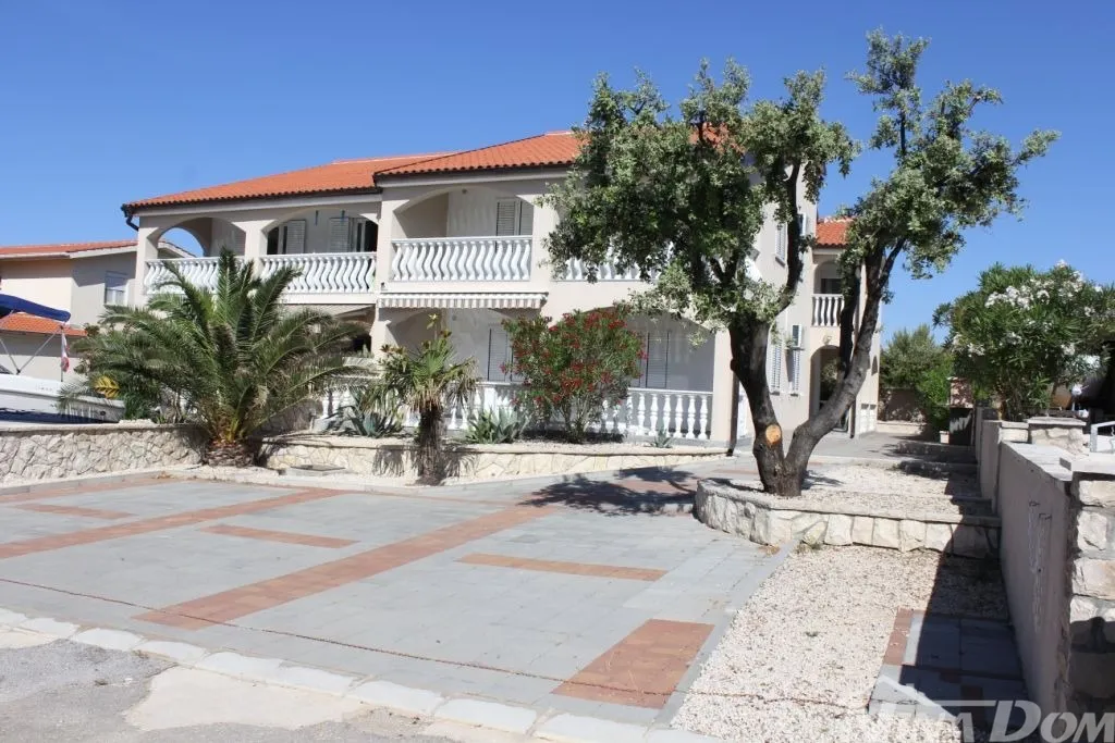 Južna strana etažni apartman 87,95 m2 170 met.do mora - Vir, Vir