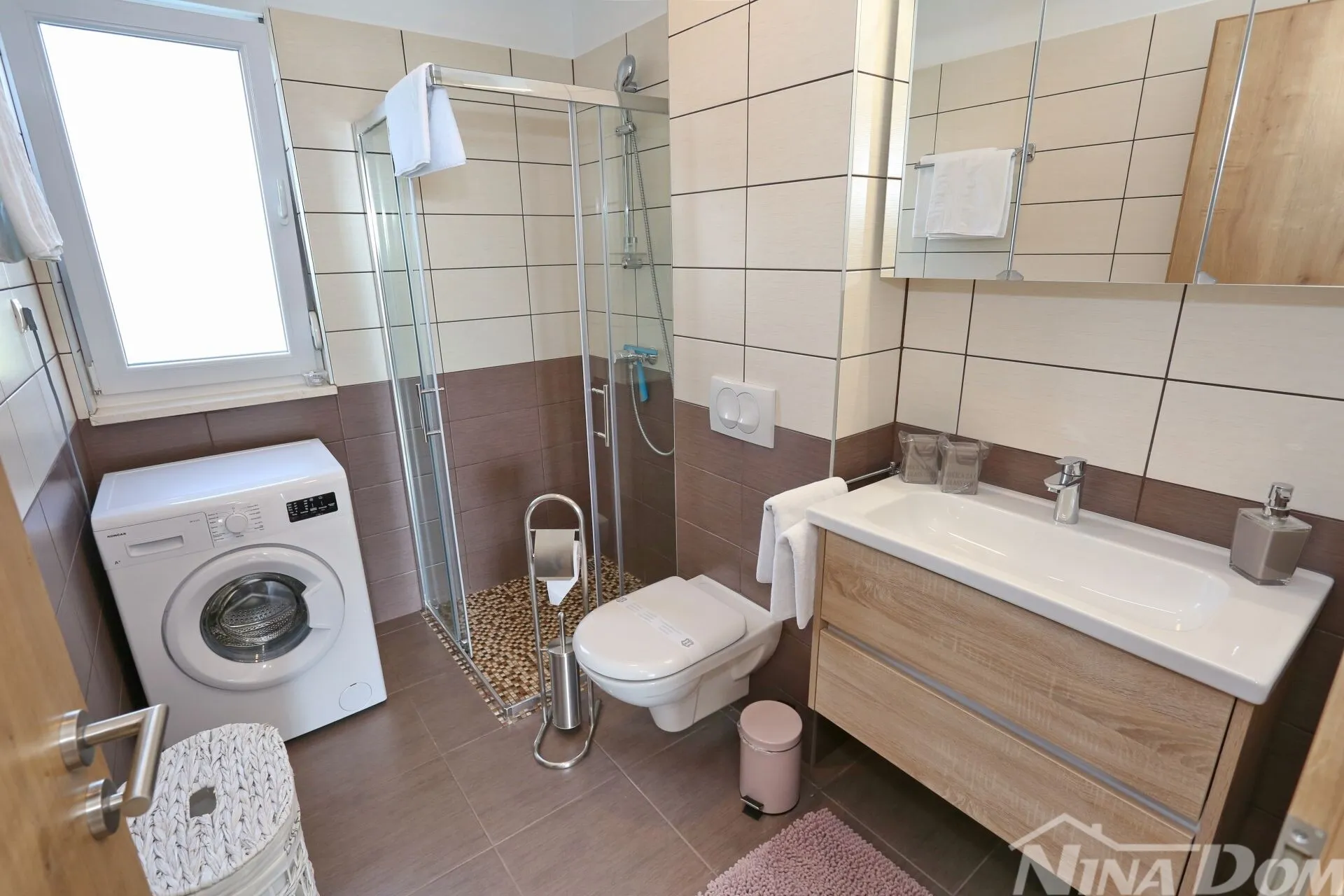 sukošan dvosoban komforan namješten apartman - slika 19