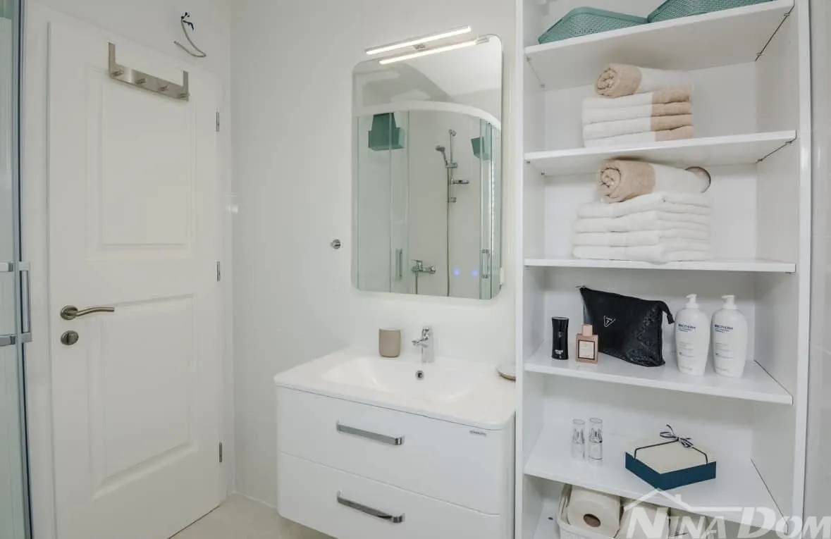 apartmanska kuća s tri stambene jedinice, kompletno opremljene. - slika 15