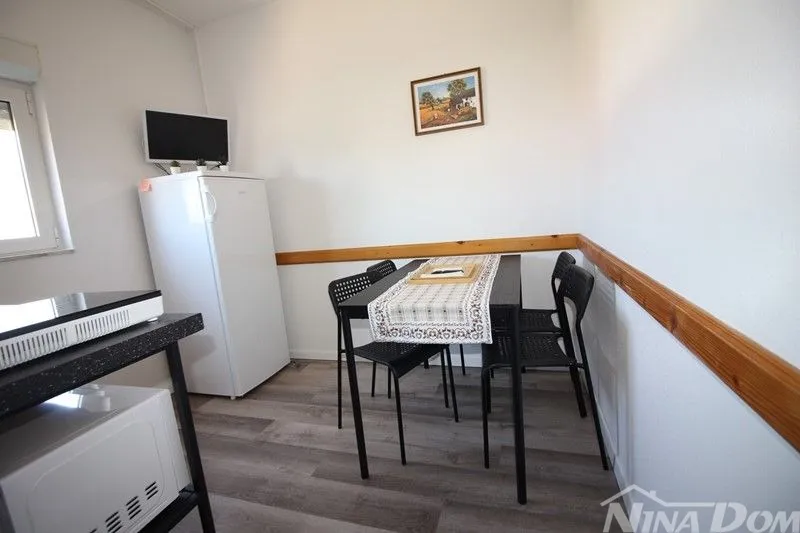 kuća vir dvojnica s tri apartmana - slika 11
