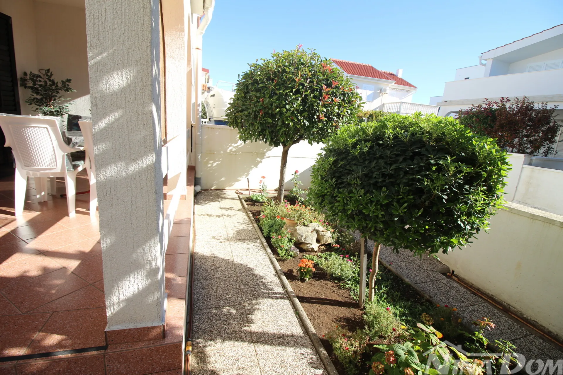 dvojna kuća 60m od mora – vaš mediteranski raj na viru! - slika 2