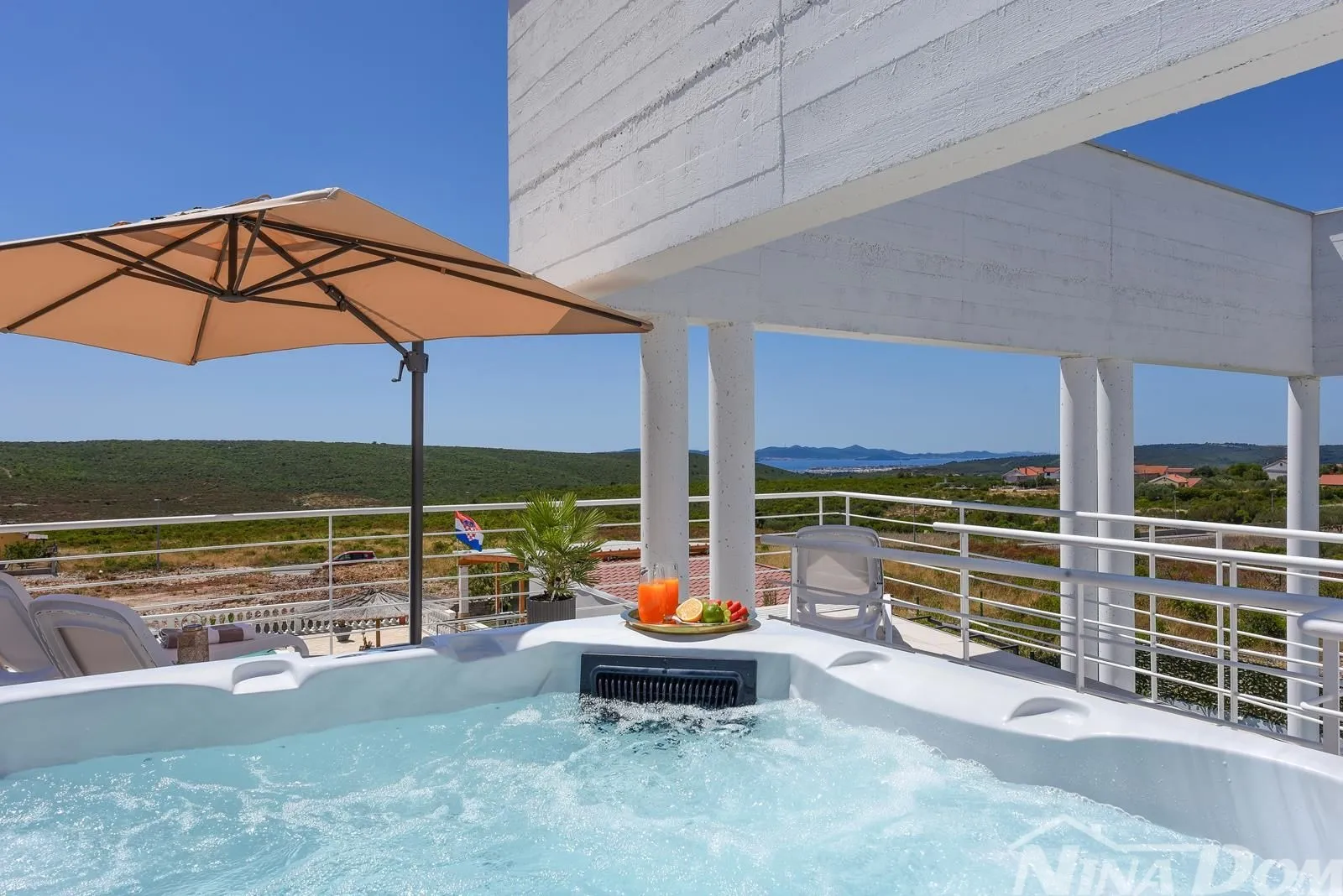 atraktivna villa sa panoramskim pogledom - slika 9