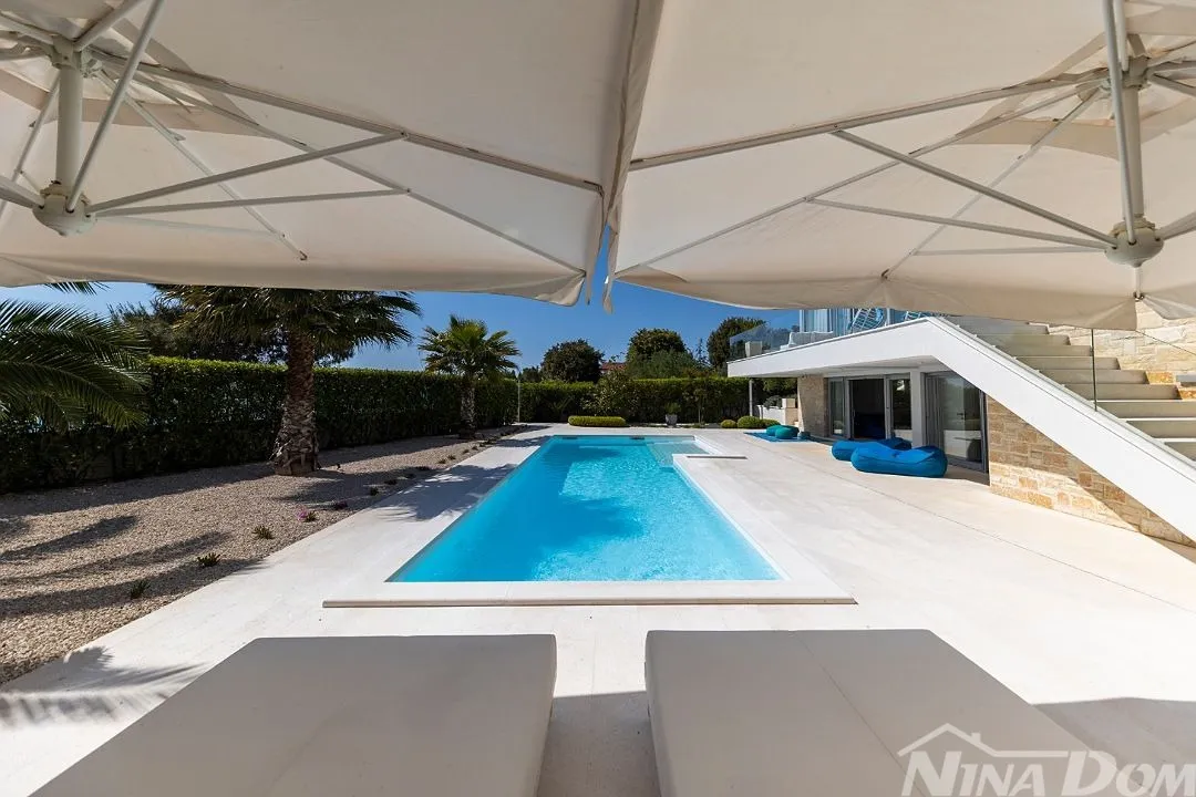 ekskluzivna luksuzna vila u 1. redu do mora zadar, dalmacija - slika 9