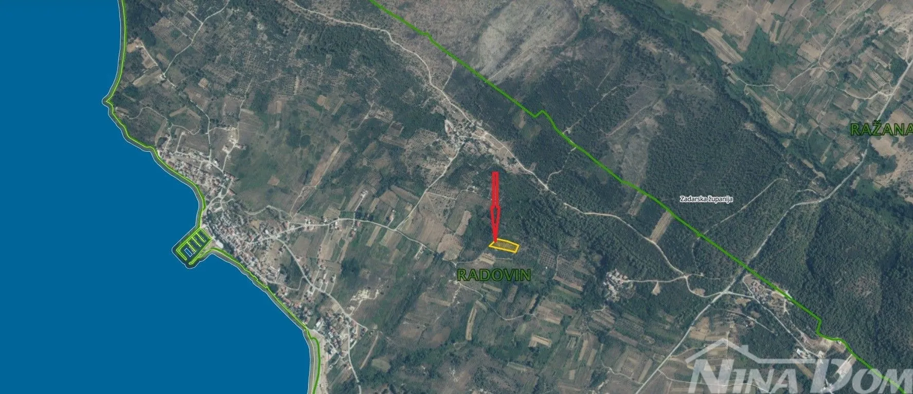 Prodaje se poljoprivredno zemljište sa 30 starih maslina - Radovin, Ražanac