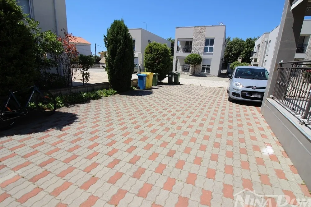 apartman na viru – 280m od plaže, uređen i useljiv! - slika 14