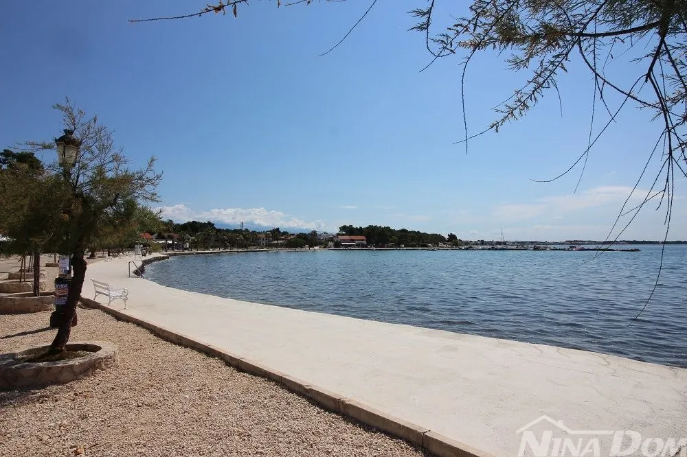 apartmani prvi red do mora južna strana - slika 23