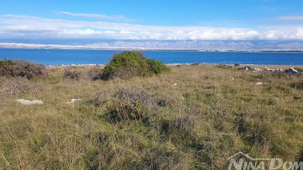 poljoprivredno zemljište 2.red od mora 2020 m2 - slika 2