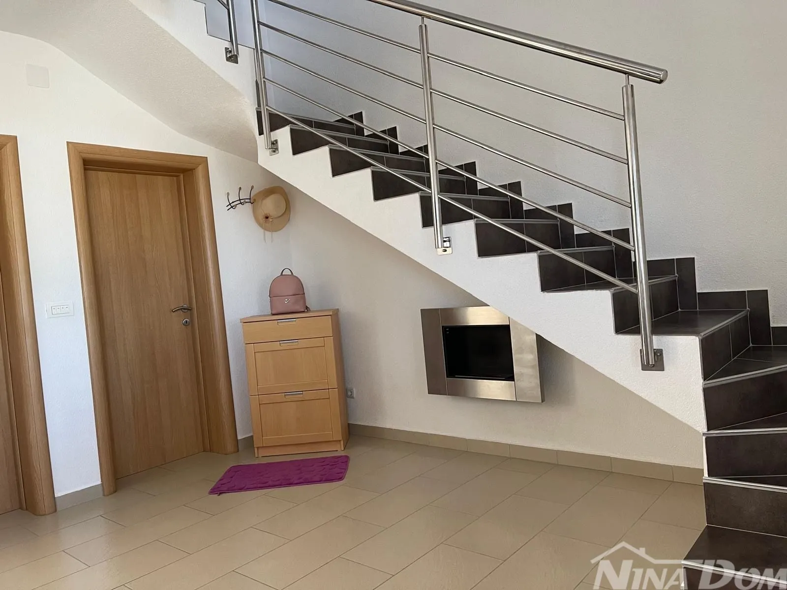 blizina mora i plaže , kuća u nizu s lijepom okućnicom - slika 16