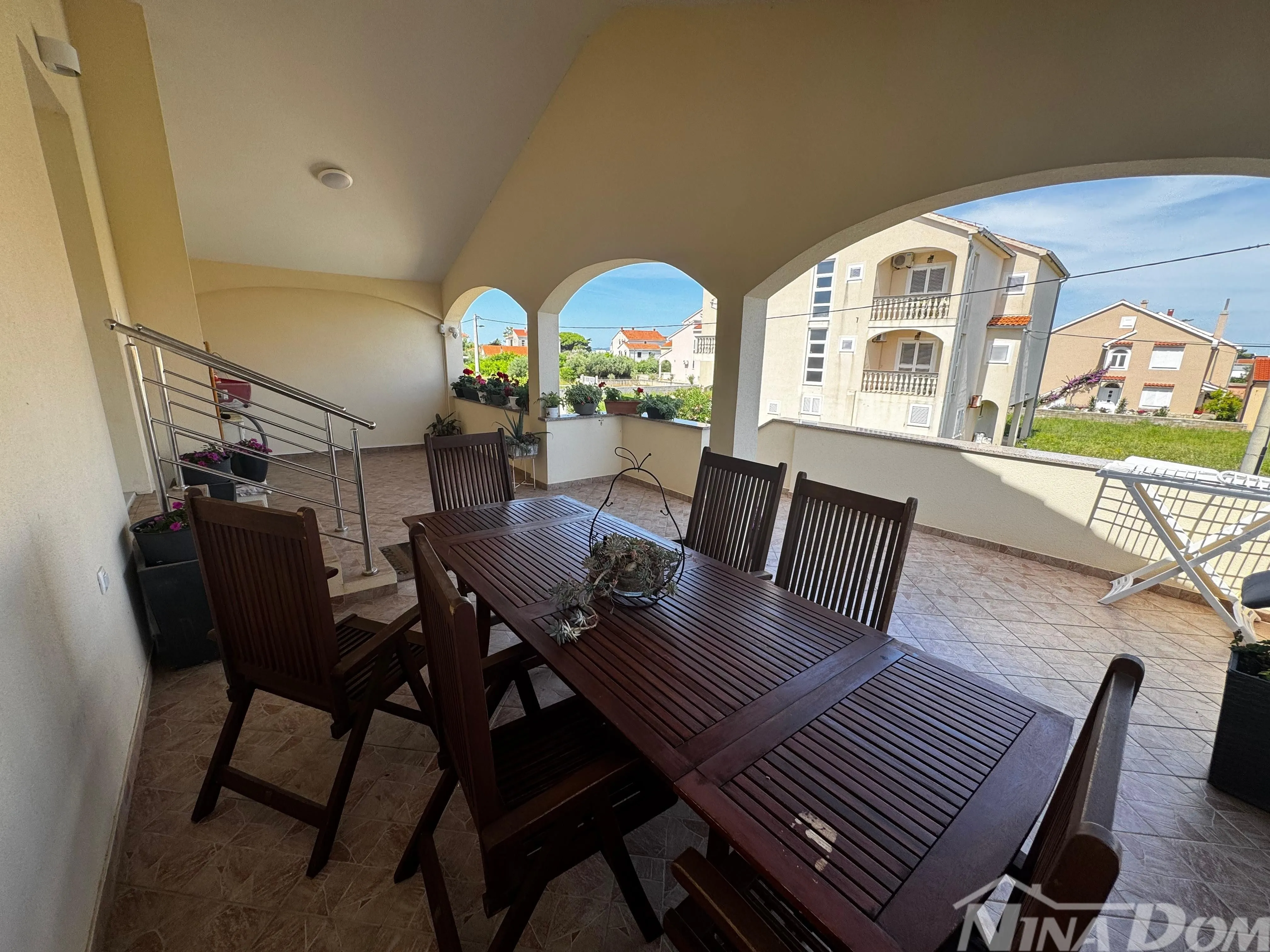 apartmanska kuća privlaka - centar mjesta - 300m od mora - slika 6