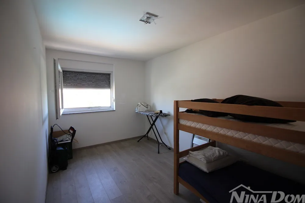 apartman na viru – 280m od plaže, uređen i useljiv! - slika 9