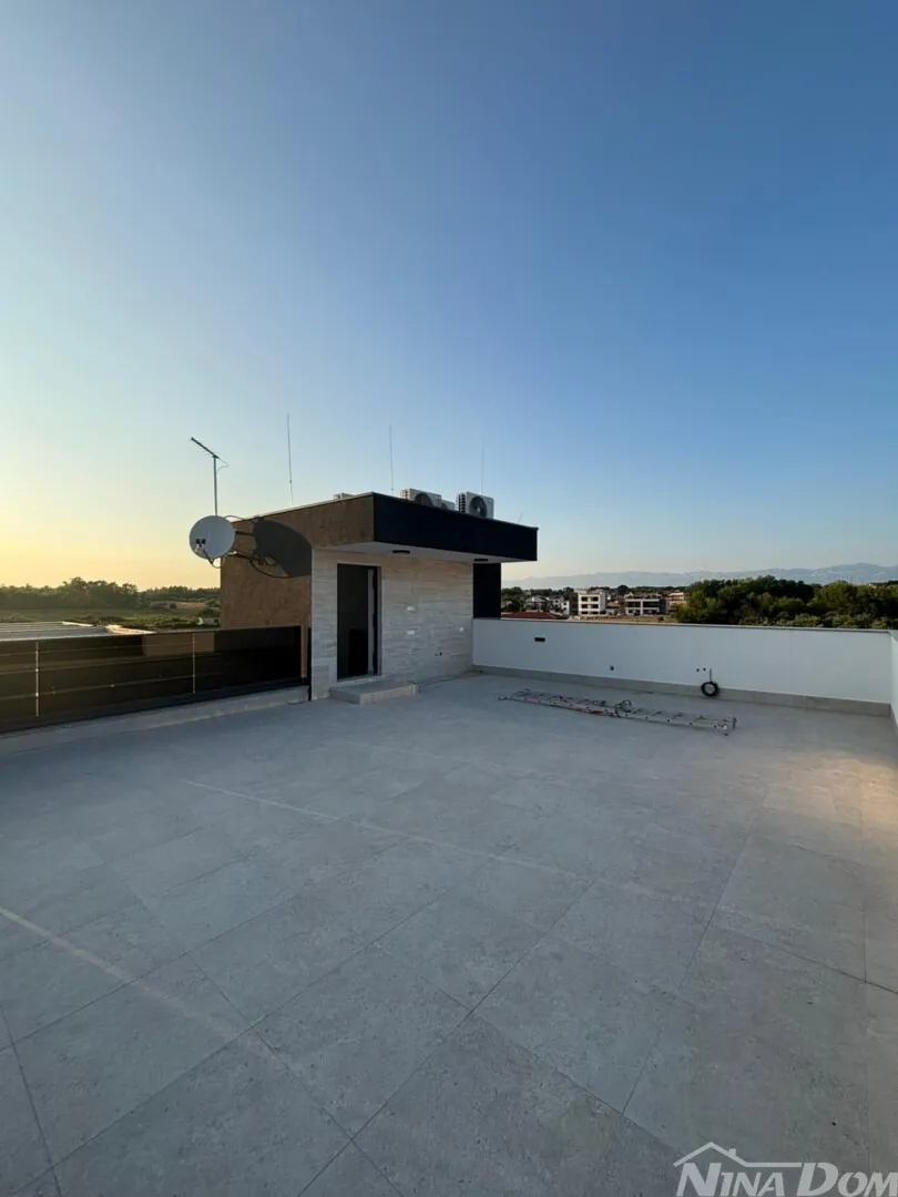 penthouse privlaka s predivnim pogledom na more - slika 7