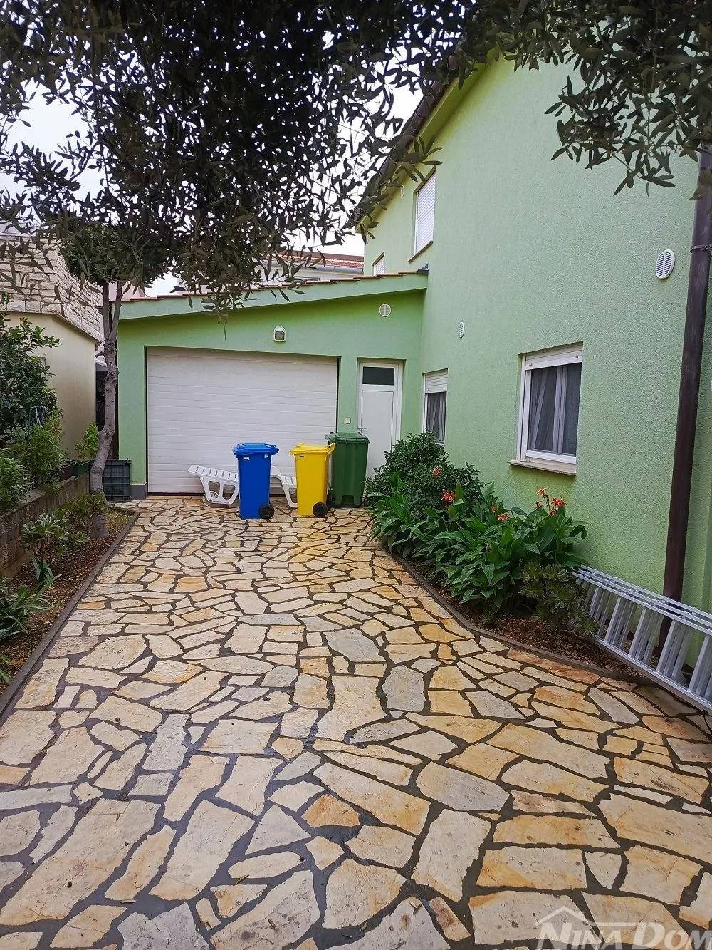 južna strana vira 50 metara do mora s tri apartmana - slika 3