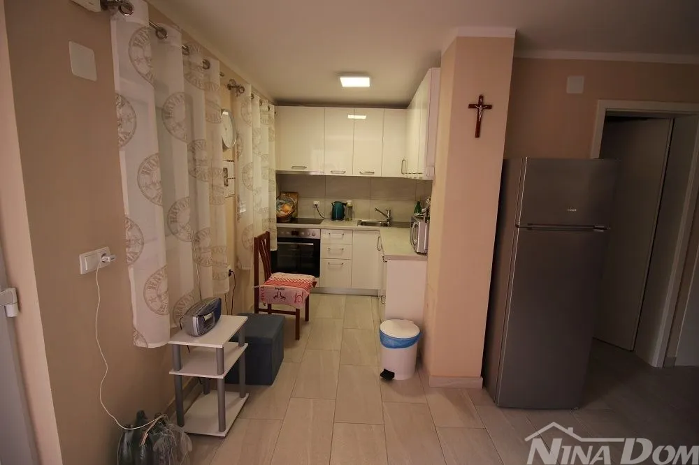samostojeća kuća južna strana s dva apartmana - slika 29