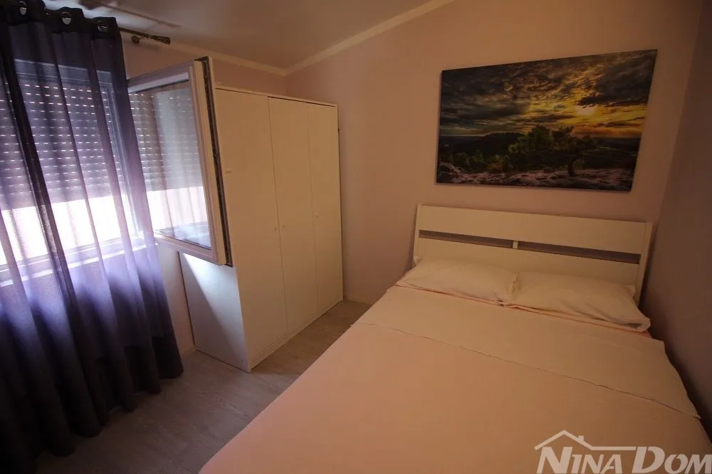 samostojeća kuća južna strana s dva apartmana - slika 19
