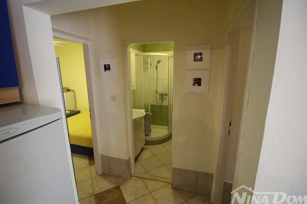 apartmanska kuća s 4 apartmana i građevinskom parcelom 60 met.do mora. - slika 23