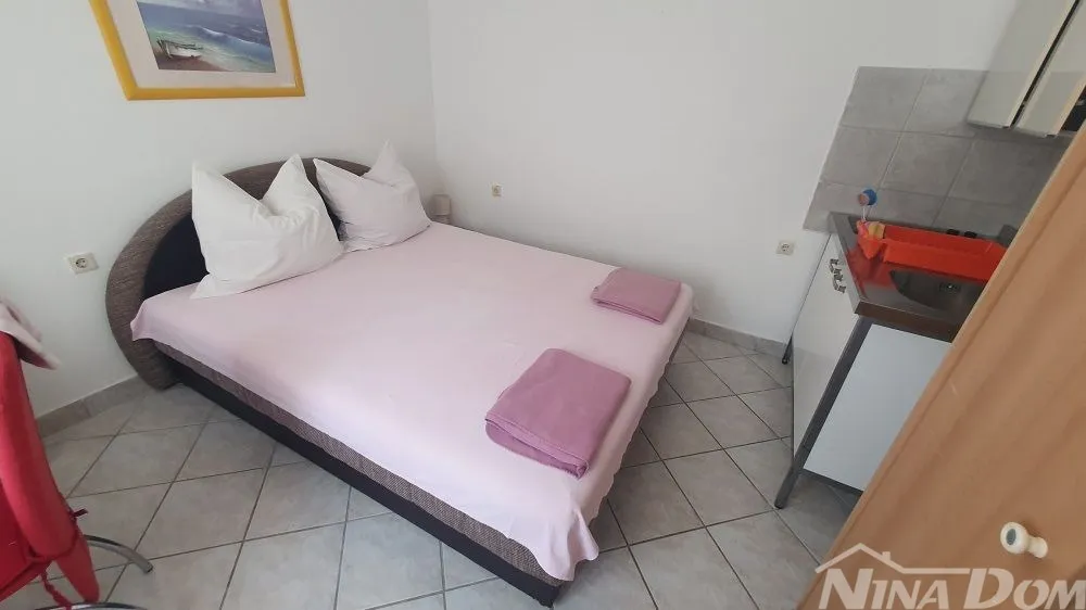 nekretnina idealna za turizam, svaki apartman svoj poseban ulaz. - slika 19