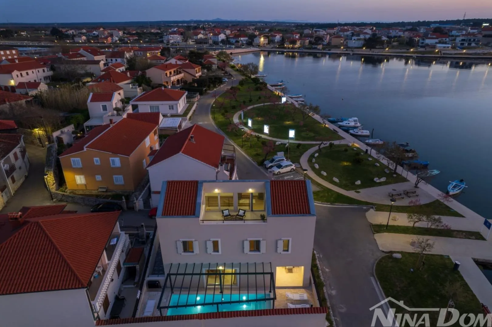 ekskluzivna vila prvi red uz more - nin zadarska rivijera - slika 40