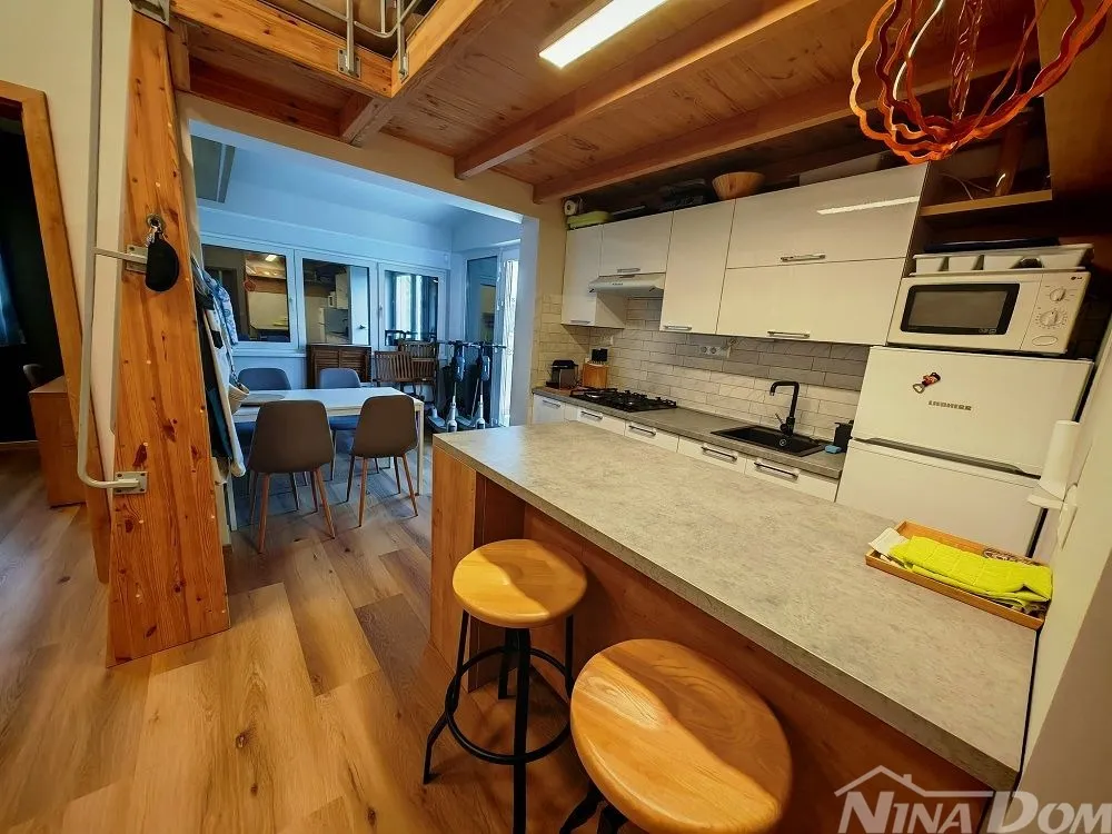 Južna strana otoka Vira, blizina centra kompletno renovirani apartman - Vir, Vir