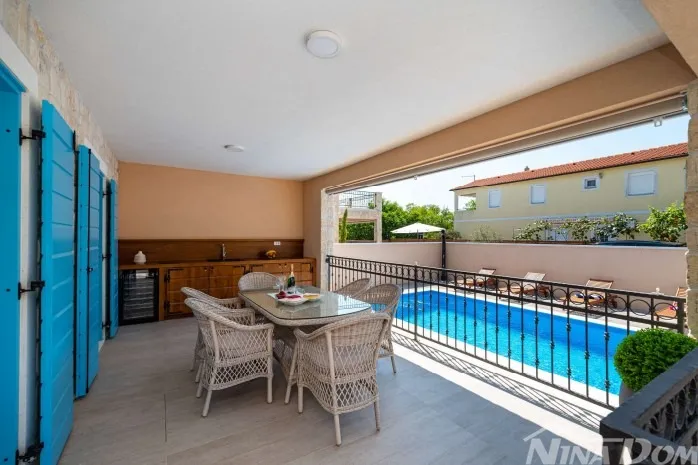 luksuzna kamena villa s bazenom - privlaka, 200 metara od mora - slika 5
