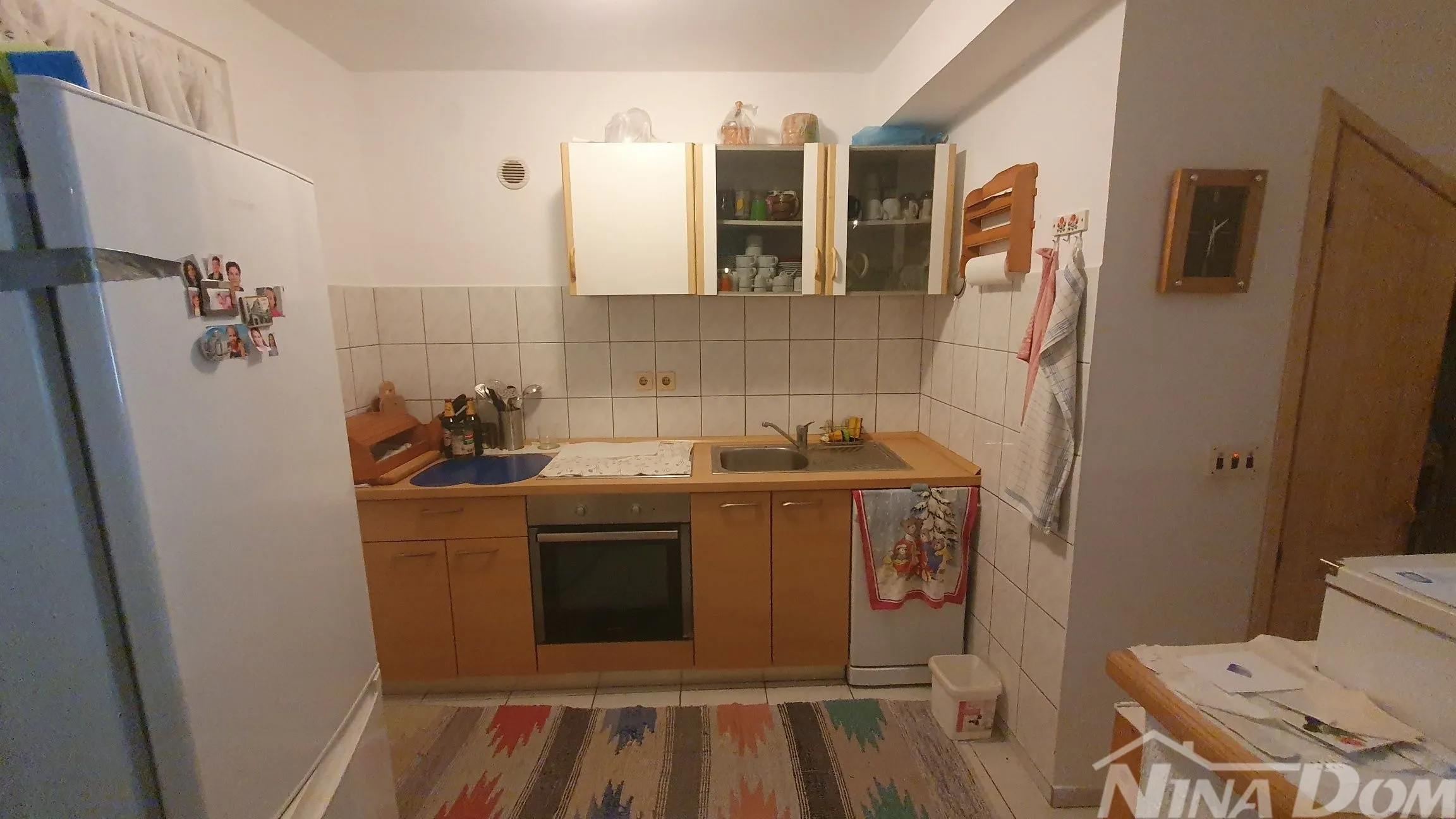 obiteljska nekretnina s lijepim dvorištem i garažom - slika 7