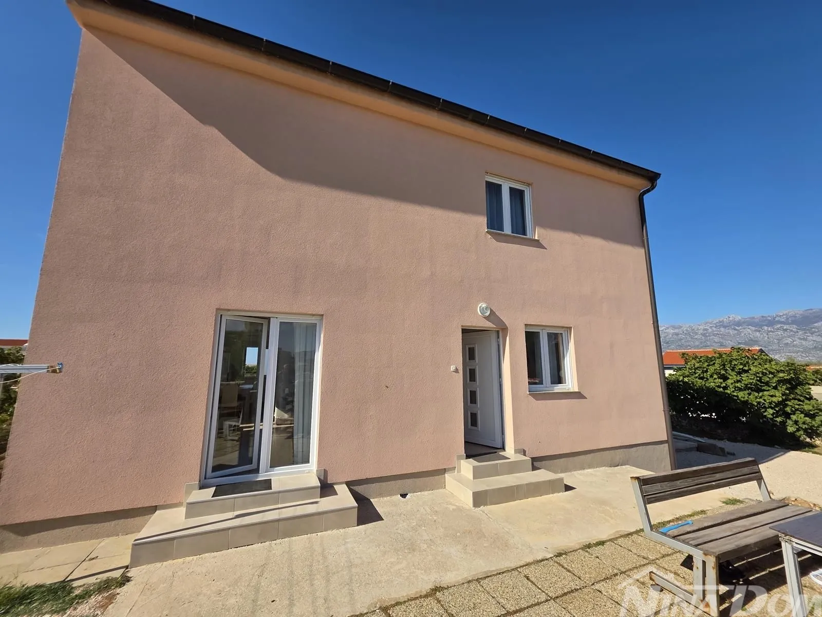 prodaja apartmanska kuća ražanac - slika 21