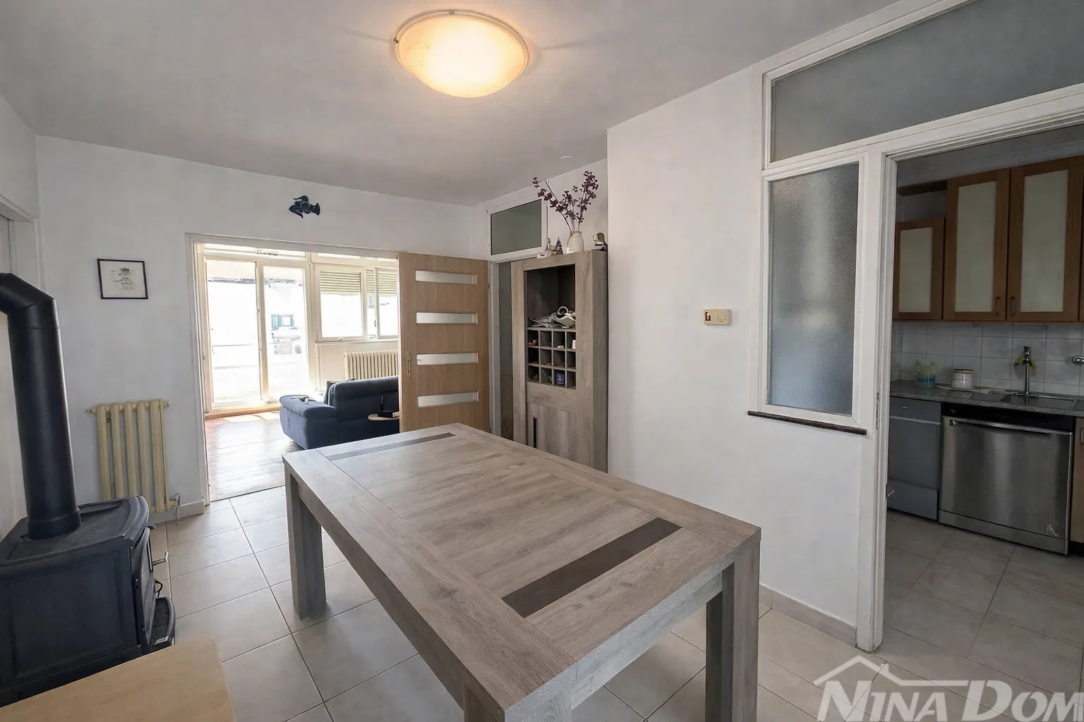 prostran stan 88 m² s idealnim rasporedom | 2s+db | 2 lođe - slika 2
