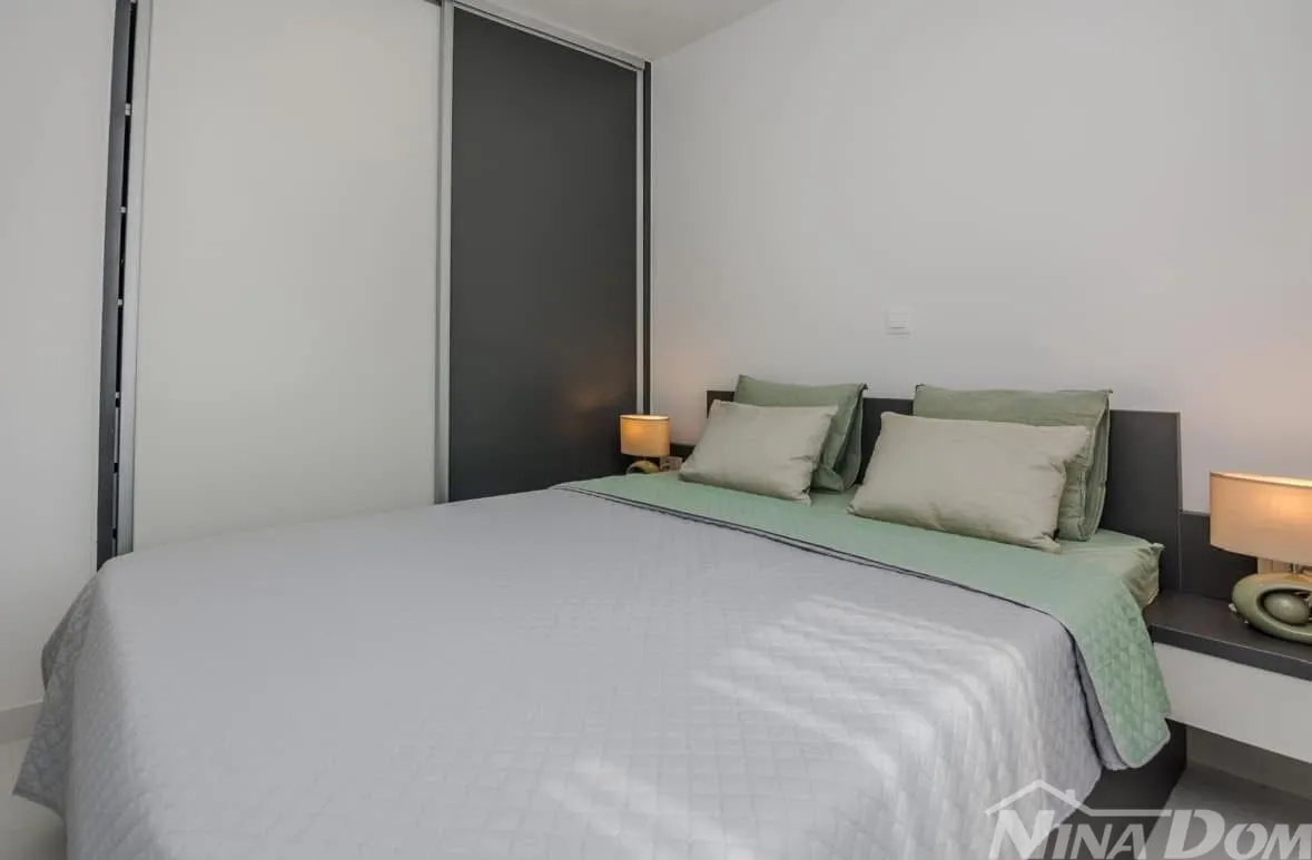 apartmanska kuća s tri stambene jedinice, kompletno opremljene. - slika 11