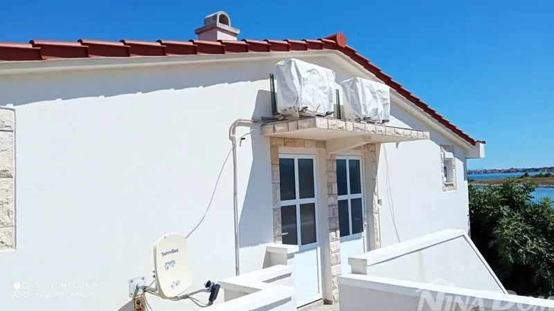 kuća vir prvi red do mora 3 stana - slika 11