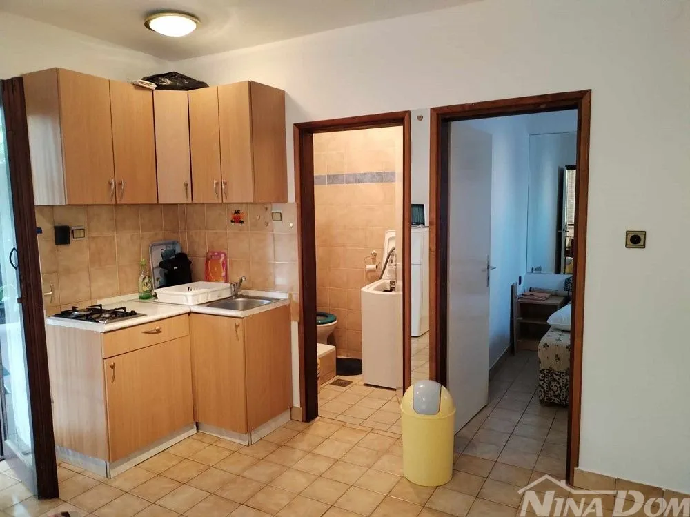 nekretnina s 4 apartmana - slika 9