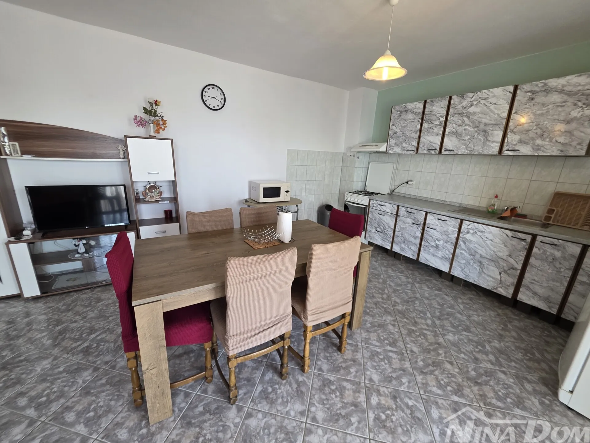 kuća u prvom redu do mora – otvoreni pogled, 8 soba! - slika 10