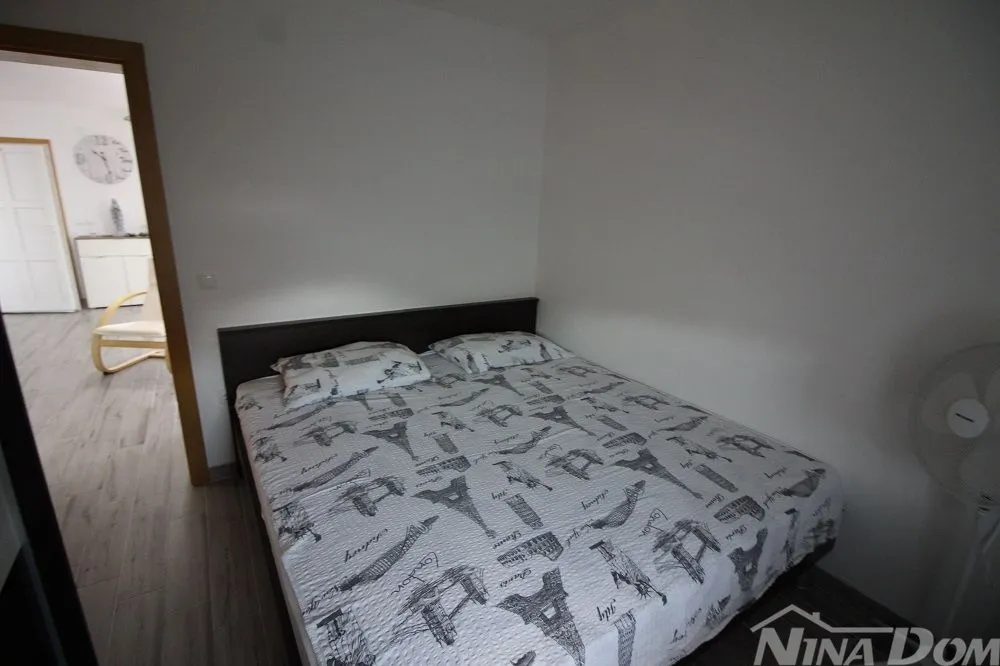 apartman na prvom katu s pripadajućom okućnicom. - slika 9