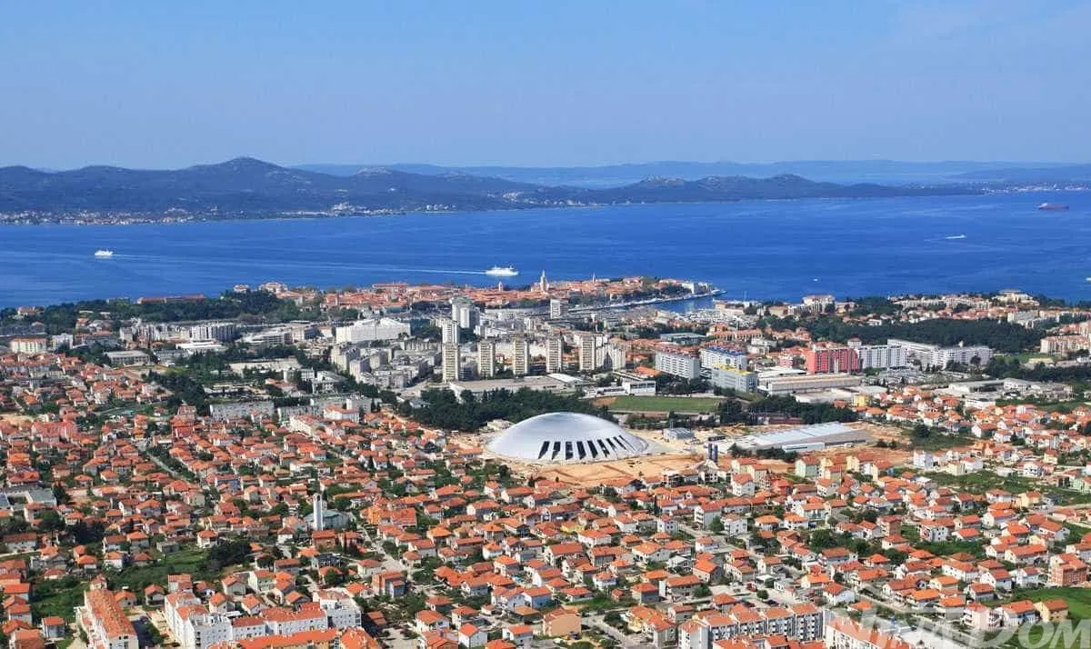 višnjik – prostran dvoetažni stan 140 m² s pogledom na grad - slika 10