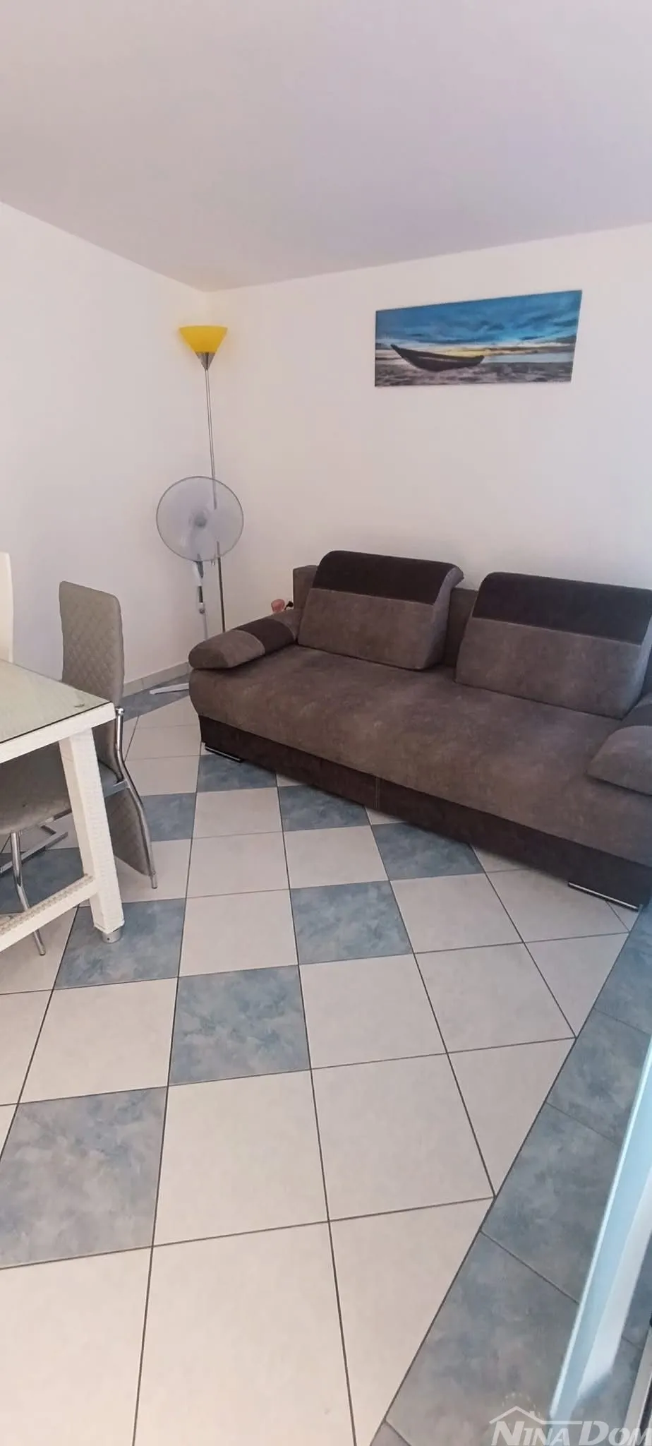 južna strana 90 met.do mora apartmanska kuća s dvorištem - slika 23