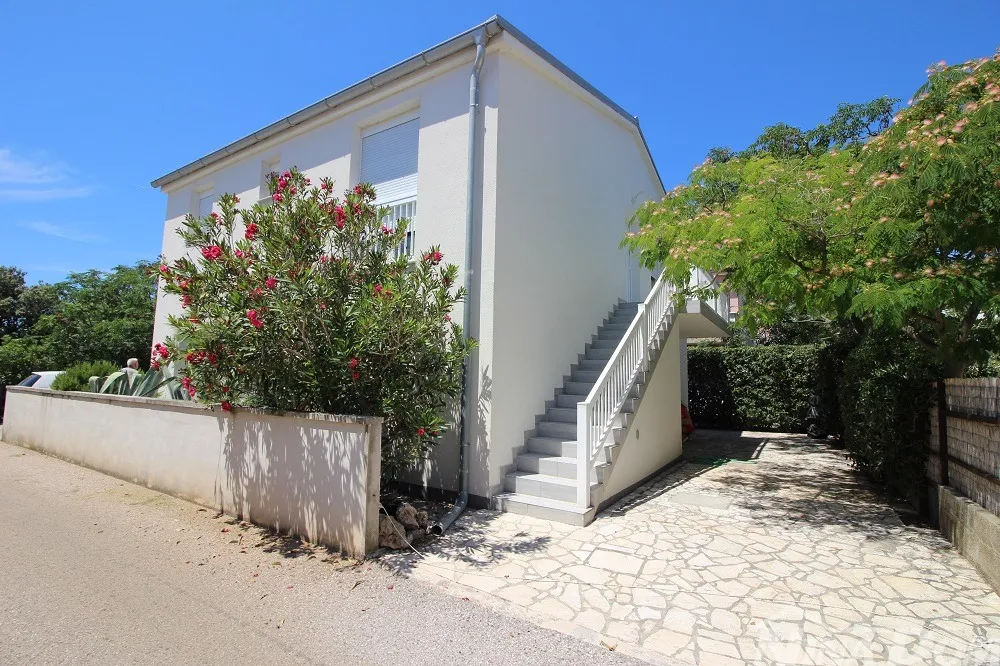 dalmacija vir samostojeća nekretnina s 4 stambene jedinice - slika 3