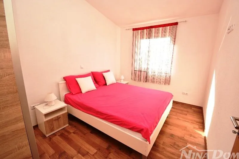 apartmani s bazenom za turističke namjene - slika 13