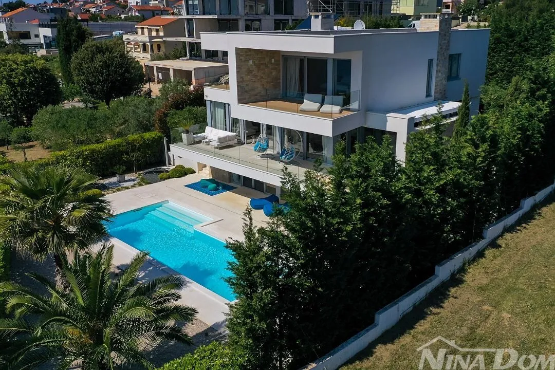 ekskluzivna luksuzna vila u 1. redu do mora zadar, dalmacija - slika 8