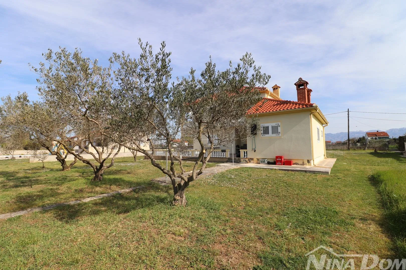kuća prodaja grbe 252 m2 - slika 5